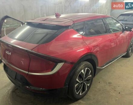 Красный Киа EV6, объемом двигателя 0 л и пробегом 32 тыс. км за 17500 $, фото 3 на Automoto.ua