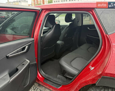 Киа EV6 2023 в Хмельницком на Automoto.ua Красный Киа EV6, объемом двигателя 0 л и пробегом 8 тыс. км за 26500 $, фото 7 на Automoto.ua