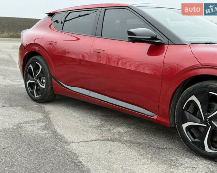 Красный Киа EV6, объемом двигателя 0 л и пробегом 53 тыс. км за 33900 $, фото 5 на Automoto.ua