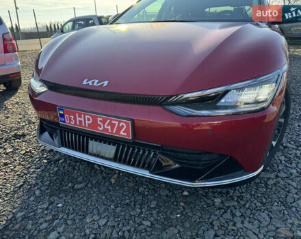 Красный Киа EV6, объемом двигателя 0 л и пробегом 80 тыс. км за 24000 $, фото 2 на Automoto.ua