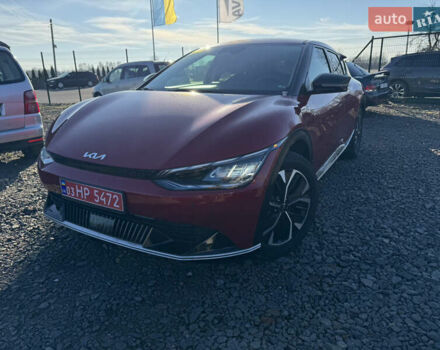 Красный Киа EV6, объемом двигателя 0 л и пробегом 80 тыс. км за 24000 $, фото 1 на Automoto.ua