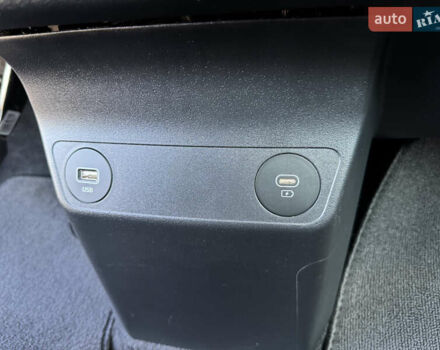 Красный Киа EV6, объемом двигателя 0 л и пробегом 80 тыс. км за 24000 $, фото 38 на Automoto.ua