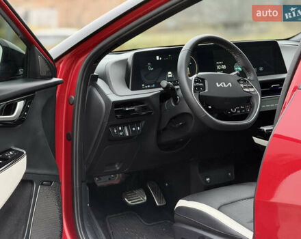 Красный Киа EV6, объемом двигателя 0 л и пробегом 53 тыс. км за 33900 $, фото 21 на Automoto.ua