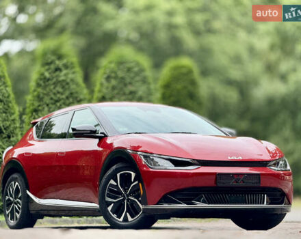 Красный Киа EV6, объемом двигателя 0 л и пробегом 54 тыс. км за 25950 $, фото 2 на Automoto.ua