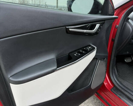 Красный Киа EV6, объемом двигателя 0 л и пробегом 53 тыс. км за 33900 $, фото 27 на Automoto.ua