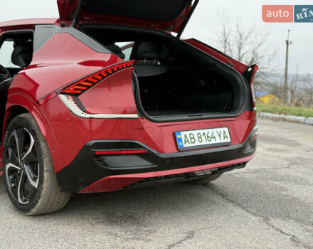 Красный Киа EV6, объемом двигателя 0 л и пробегом 53 тыс. км за 33900 $, фото 60 на Automoto.ua