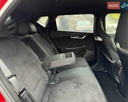 Червоний Кіа EV6, об'ємом двигуна 0 л та пробігом 12 тис. км за 28500 $, фото 41 на Automoto.ua