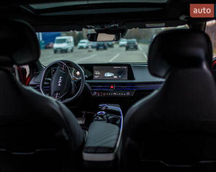 Красный Киа EV6, объемом двигателя 0 л и пробегом 10 тыс. км за 33500 $, фото 17 на Automoto.ua