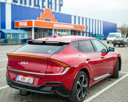 Красный Киа EV6, объемом двигателя 0 л и пробегом 10 тыс. км за 33500 $, фото 8 на Automoto.ua