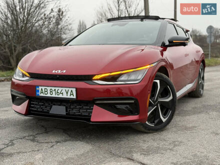 Красный Киа EV6, объемом двигателя 0 л и пробегом 53 тыс. км за 33900 $, фото 1 на Automoto.ua