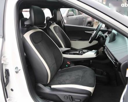 Киа EV6, объемом двигателя 0 л и пробегом 29 тыс. км за 31900 $, фото 11 на Automoto.ua