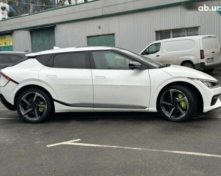 Кіа EV6, об'ємом двигуна 0 л та пробігом 27 тис. км за 29490 $, фото 5 на Automoto.ua
