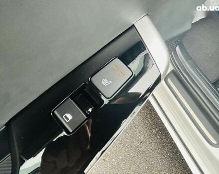 Кіа EV6, об'ємом двигуна 2 л та пробігом 11 тис. км за 34999 $, фото 27 на Automoto.ua