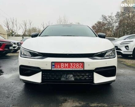 Кіа EV6, об'ємом двигуна 2 л та пробігом 11 тис. км за 34999 $, фото 10 на Automoto.ua