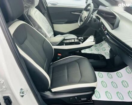 Кіа EV6, об'ємом двигуна 2 л та пробігом 11 тис. км за 34999 $, фото 15 на Automoto.ua