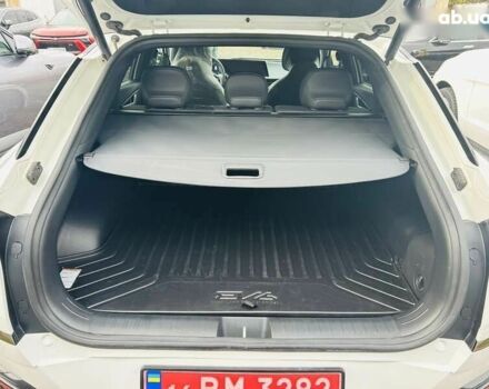 Кіа EV6, об'ємом двигуна 2 л та пробігом 11 тис. км за 34999 $, фото 19 на Automoto.ua