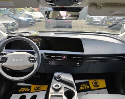 Серый Киа EV6, объемом двигателя 77 л и пробегом 64 тыс. км за 32999 $, фото 11 на Automoto.ua