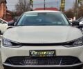 Серый Киа EV6, объемом двигателя 77 л и пробегом 64 тыс. км за 32999 $, фото 1 на Automoto.ua