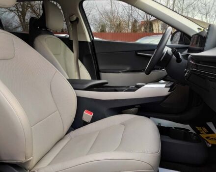 Серый Киа EV6, объемом двигателя 77 л и пробегом 64 тыс. км за 32999 $, фото 12 на Automoto.ua