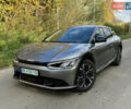 Серый Киа EV6, объемом двигателя 0 л и пробегом 65 тыс. км за 29000 $, фото 3 на Automoto.ua