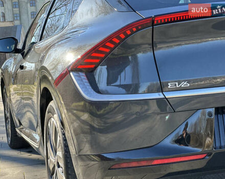 Сірий Кіа EV6, об'ємом двигуна 0 л та пробігом 188 тис. км за 25999 $, фото 16 на Automoto.ua