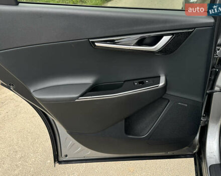 Серый Киа EV6, объемом двигателя 0 л и пробегом 65 тыс. км за 29000 $, фото 19 на Automoto.ua