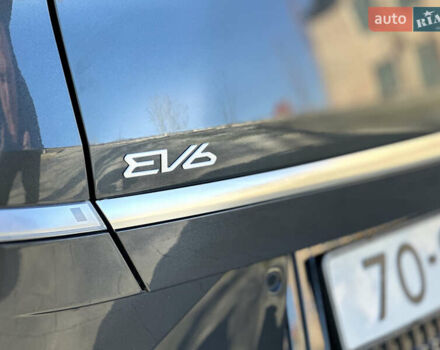Сірий Кіа EV6, об'ємом двигуна 0 л та пробігом 188 тис. км за 25999 $, фото 17 на Automoto.ua