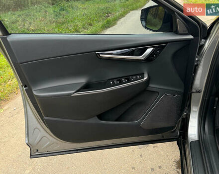 Серый Киа EV6, объемом двигателя 0 л и пробегом 65 тыс. км за 29000 $, фото 14 на Automoto.ua