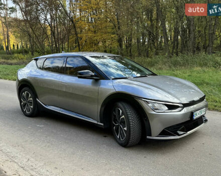 Серый Киа EV6, объемом двигателя 0 л и пробегом 65 тыс. км за 29000 $, фото 6 на Automoto.ua