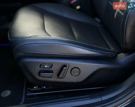 Сірий Кіа EV6, об'ємом двигуна 0 л та пробігом 188 тис. км за 25999 $, фото 42 на Automoto.ua