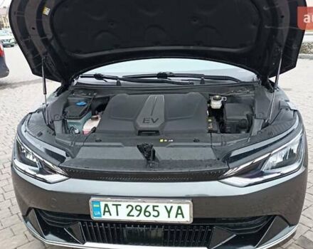 Сірий Кіа EV6, об'ємом двигуна 0 л та пробігом 67 тис. км за 29800 $, фото 19 на Automoto.ua