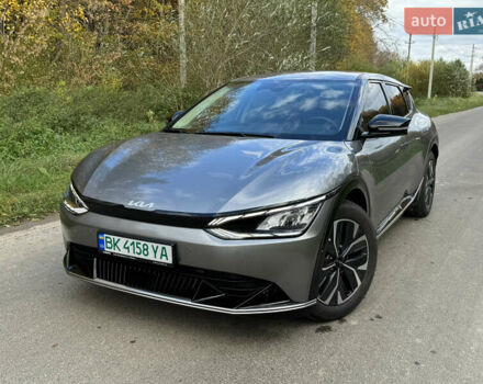 Серый Киа EV6, объемом двигателя 0 л и пробегом 65 тыс. км за 29000 $, фото 2 на Automoto.ua