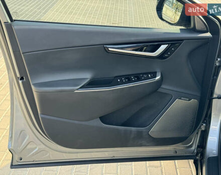 Серый Киа EV6, объемом двигателя 0 л и пробегом 59 тыс. км за 29500 $, фото 7 на Automoto.ua