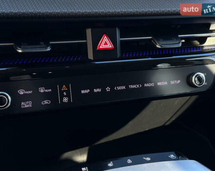 Сірий Кіа EV6, об'ємом двигуна 0 л та пробігом 188 тис. км за 25999 $, фото 74 на Automoto.ua