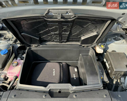 Серый Киа EV6, объемом двигателя 0 л и пробегом 59 тыс. км за 29500 $, фото 19 на Automoto.ua