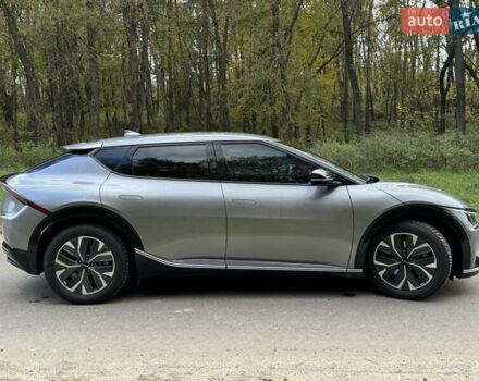 Серый Киа EV6, объемом двигателя 0 л и пробегом 65 тыс. км за 29000 $, фото 7 на Automoto.ua