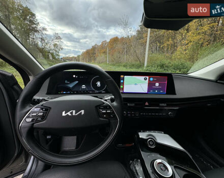 Серый Киа EV6, объемом двигателя 0 л и пробегом 65 тыс. км за 29000 $, фото 17 на Automoto.ua