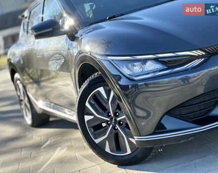 Сірий Кіа EV6, об'ємом двигуна 0 л та пробігом 188 тис. км за 25999 $, фото 5 на Automoto.ua
