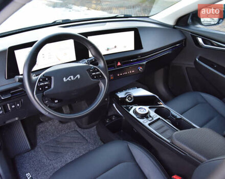 Серый Киа EV6, объемом двигателя 0 л и пробегом 73 тыс. км за 30700 $, фото 25 на Automoto.ua