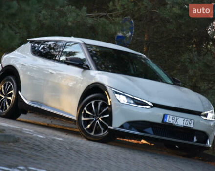 Серый Киа EV6, объемом двигателя 0 л и пробегом 73 тыс. км за 30700 $, фото 3 на Automoto.ua