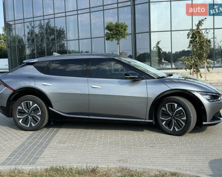 Серый Киа EV6, объемом двигателя 0 л и пробегом 59 тыс. км за 29500 $, фото 2 на Automoto.ua