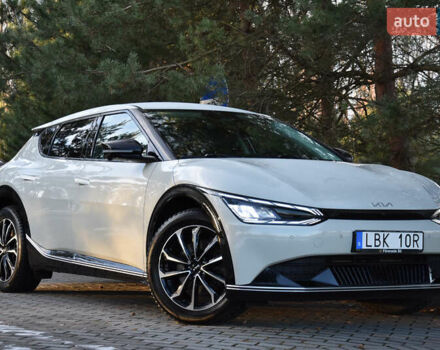 Серый Киа EV6, объемом двигателя 0 л и пробегом 73 тыс. км за 30700 $, фото 4 на Automoto.ua