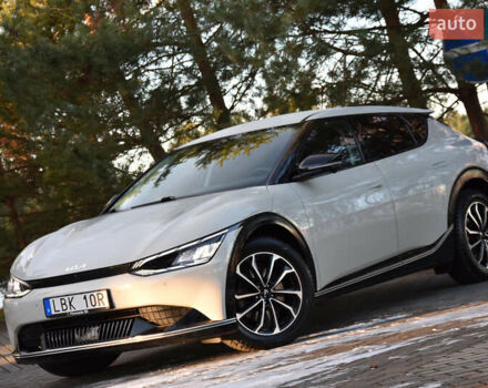 Серый Киа EV6, объемом двигателя 0 л и пробегом 73 тыс. км за 30700 $, фото 5 на Automoto.ua