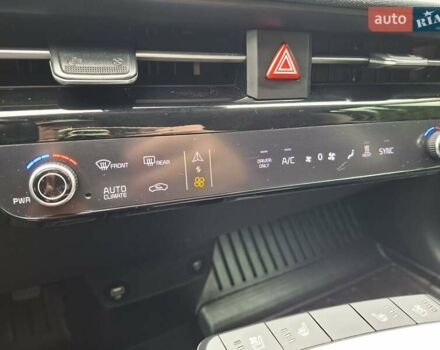 Серый Киа EV6, объемом двигателя 0 л и пробегом 120 тыс. км за 23500 $, фото 22 на Automoto.ua