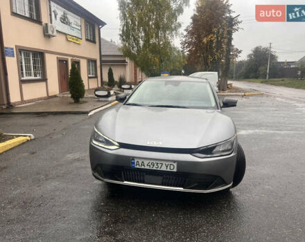 Серый Киа EV6, объемом двигателя 0 л и пробегом 62 тыс. км за 22100 $, фото 4 на Automoto.ua