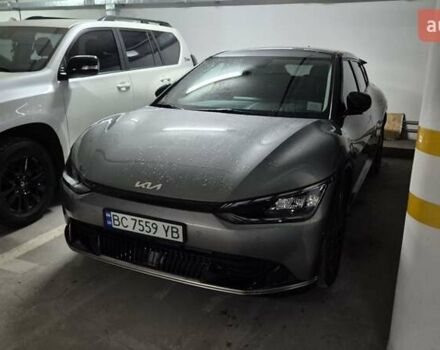 Серый Киа EV6, объемом двигателя 0 л и пробегом 53 тыс. км за 25500 $, фото 1 на Automoto.ua