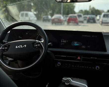 Сірий Кіа EV6, об'ємом двигуна 0 л та пробігом 14 тис. км за 22950 $, фото 24 на Automoto.ua