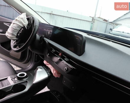 Сірий Кіа EV6, об'ємом двигуна 0 л та пробігом 67 тис. км за 15899 $, фото 28 на Automoto.ua