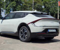 Серый Киа EV6, объемом двигателя 0 л и пробегом 35 тыс. км за 25750 $, фото 3 на Automoto.ua