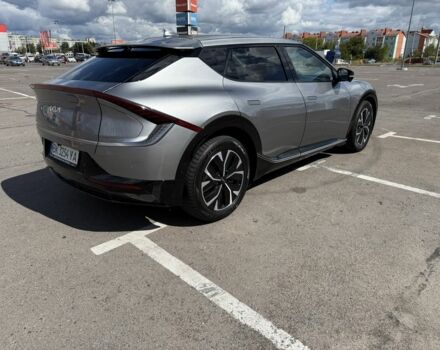 Серый Киа EV6, объемом двигателя 0 л и пробегом 43 тыс. км за 27999 $, фото 4 на Automoto.ua
